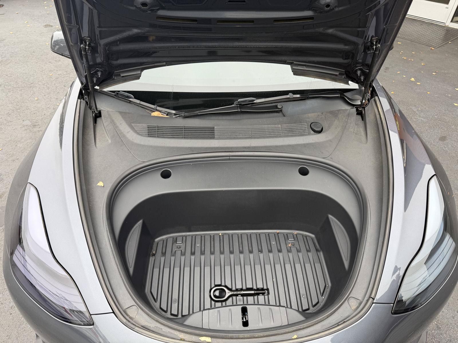 Used 2023 Tesla Model 3 Standard Range RWD image 16