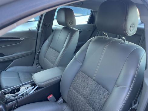 Used 2016 Chevrolet Impala LT image 6