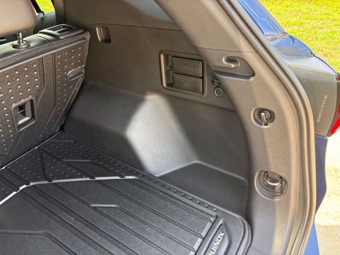 Used 2023 Chevrolet Equinox RS w/ RS Leather Package FWD image 57