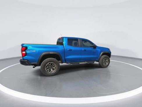 Used 2024 Chevrolet Colorado ZR2 w/ Technology Package AWD/4WD image 3