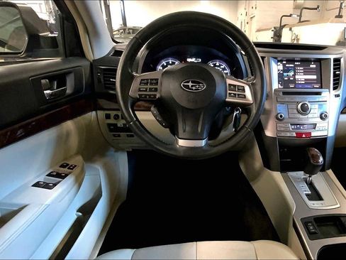 Used 2014 Subaru Legacy 2.5i Limited image 6