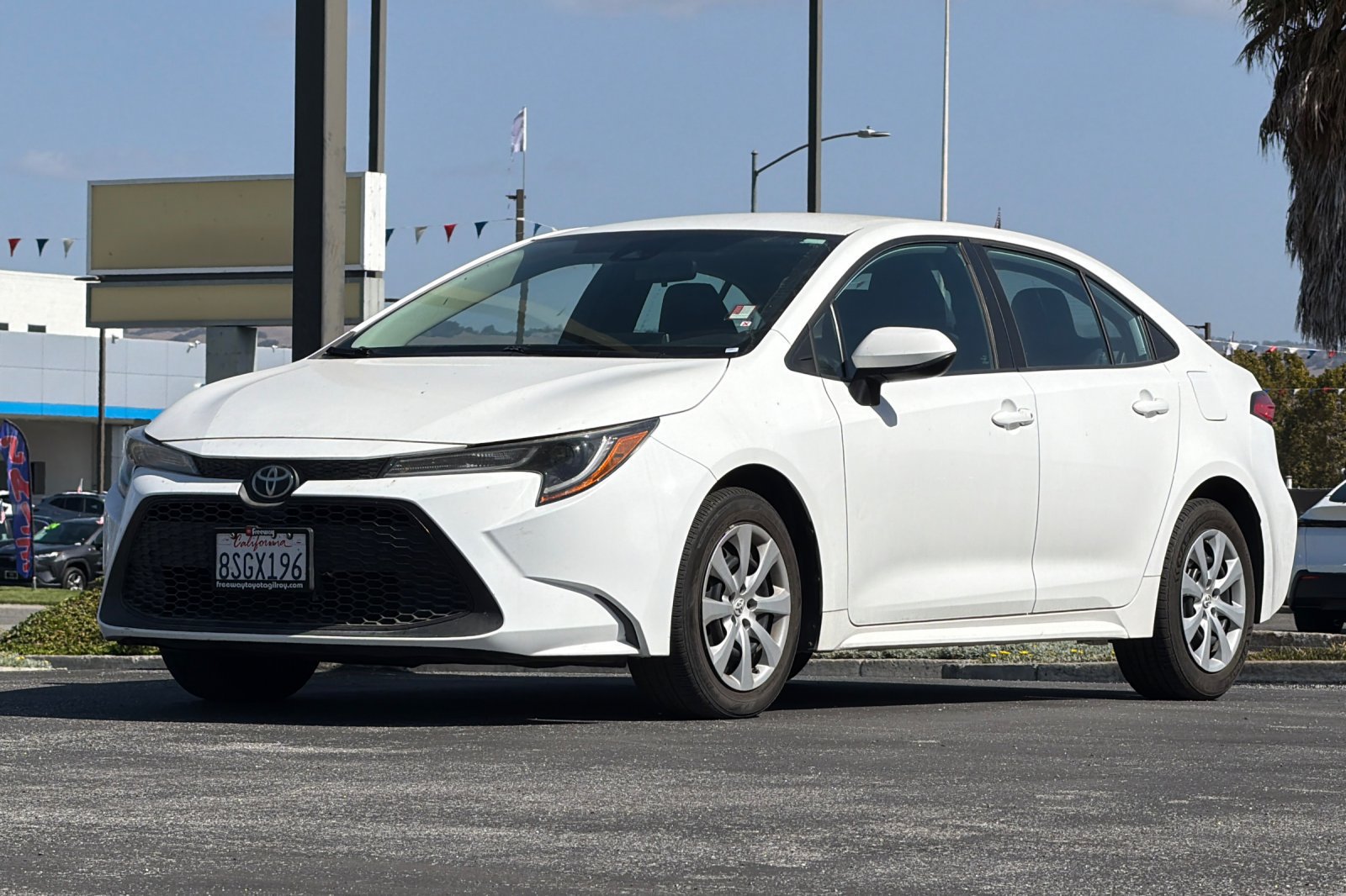 Used 2020 Toyota Corolla LE FWD image 9