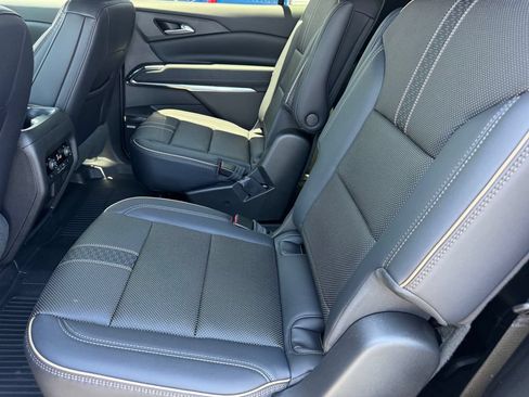 New 2026 Chevrolet Traverse High Country w/ LPO, Floor Liner Package AWD/4WD image 13