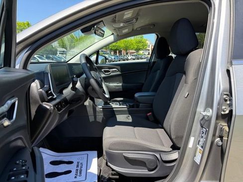 Used 2023 Kia Sportage LX AWD/4WD image 13
