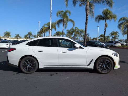 Used 2023 BMW i4 eDrive35 w/ Premium Package image 11