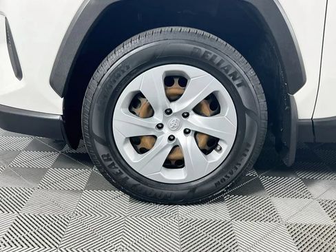 Used 2019 Toyota RAV4 LE w/ All Weather Liner Package AWD/4WD image 29