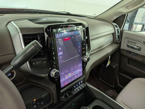 New 2026 RAM 3500 Laramie AWD/4WD image 20