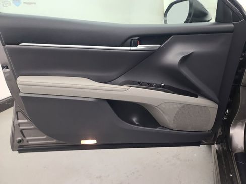 Used 2024 Toyota Camry XSE w/ Navigation Package image 22