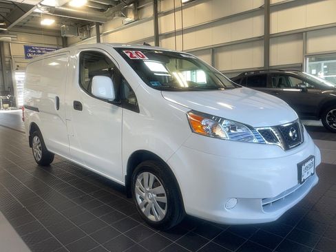 Used 2020 Nissan NV200 SV w/ Back Door Glass Package image 1