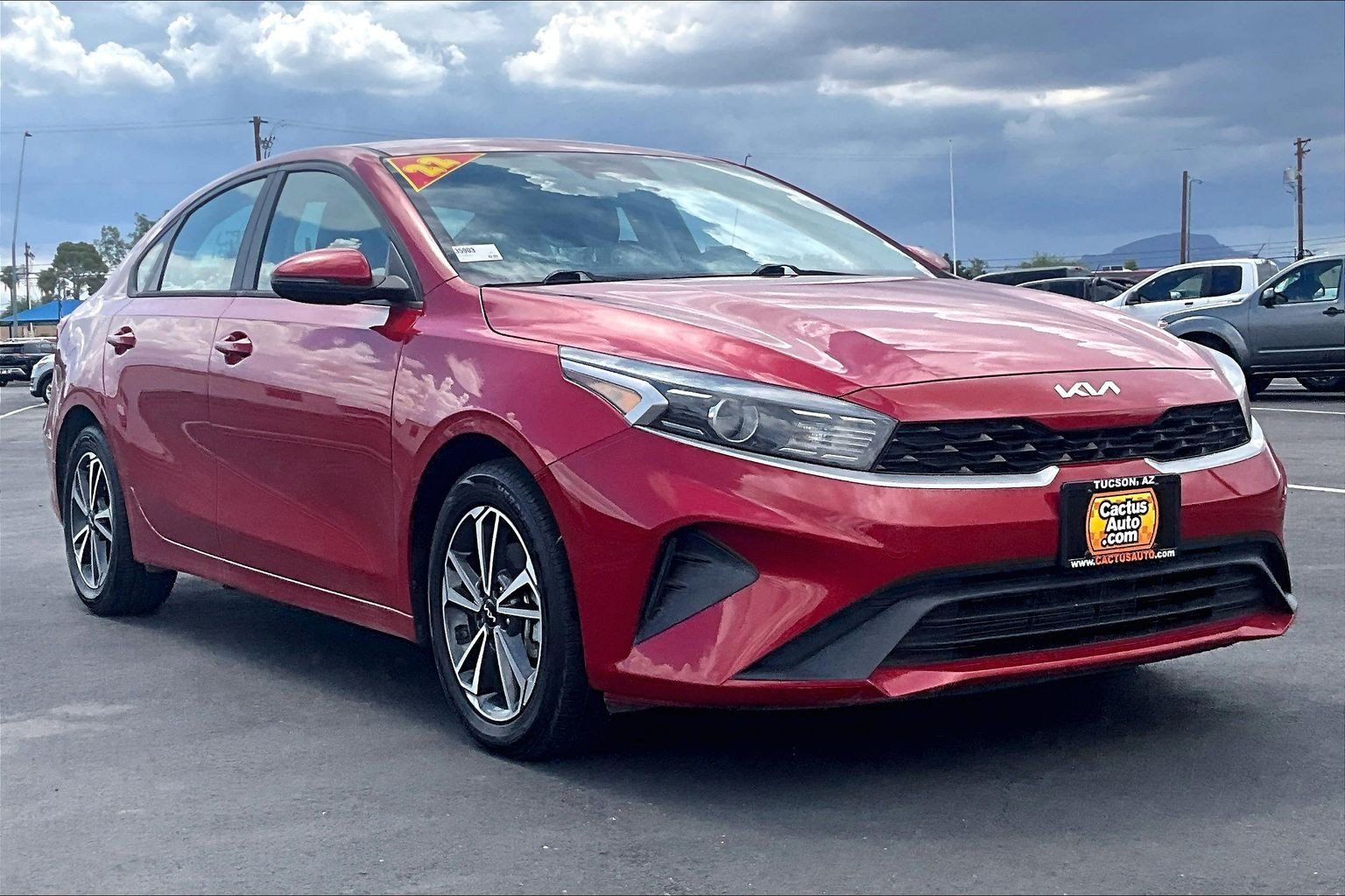 Used 2022 Kia Forte LXS w/ LXS Technology Package FWD image 2