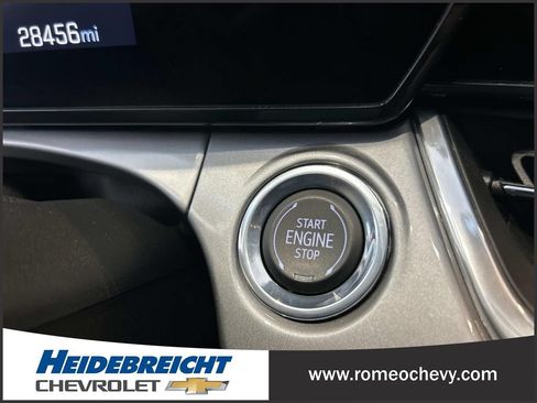 Used 2024 Chevrolet Trax LT w/ Driver Confidence Package FWD image 28