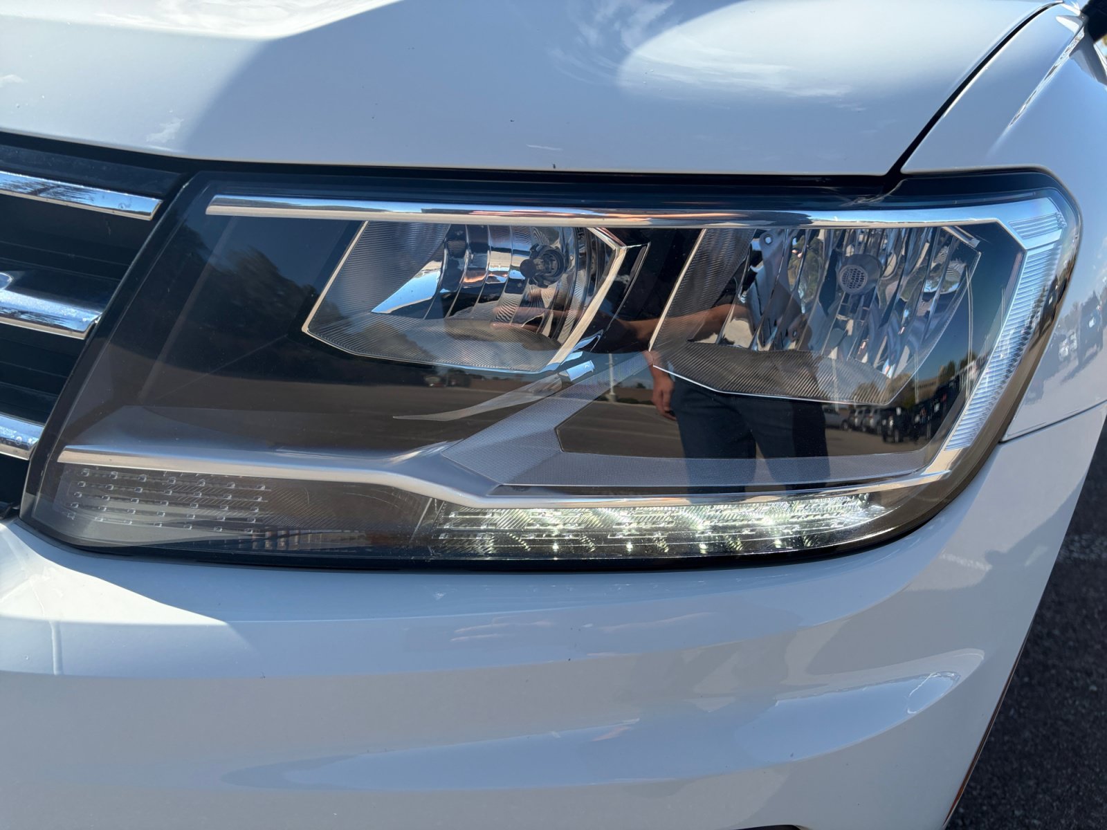 Used 2020 Volkswagen Tiguan SE w/ Panoramic Sunroof Package AWD/4WD image 10
