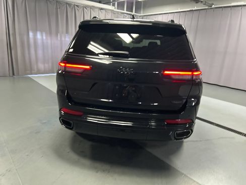 Used 2024 Jeep Grand Cherokee L Summit AWD/4WD image 6