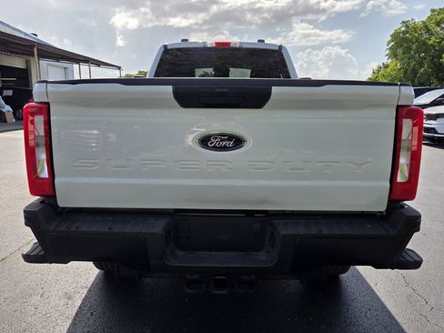Used 2025 Ford F250 XL w/ FX4 Off-Road Package AWD/4WD image 4