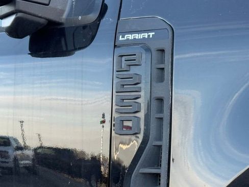 Used 2023 Ford F250 Lariat w/ Lariat Ultimate Package image 9