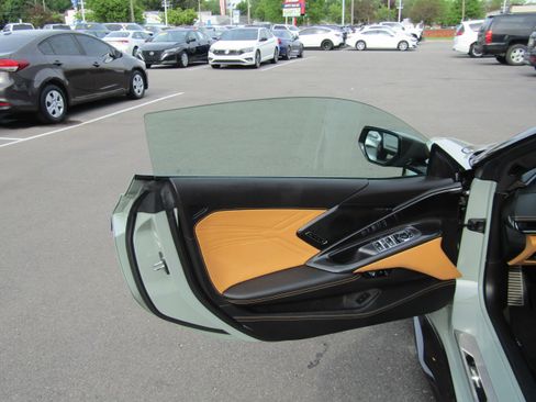 Used 2024 Chevrolet Corvette Z06 RWD image 9