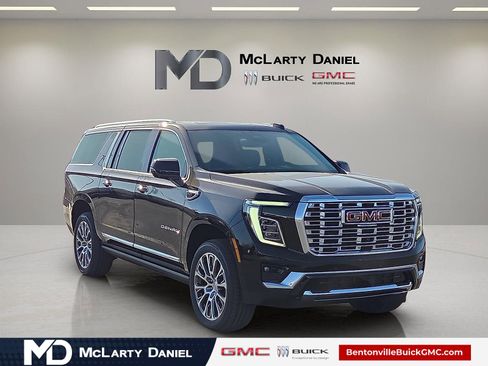 New 2026 GMC Yukon XL Denali w/ Sun & Power Step Package AWD/4WD image 1