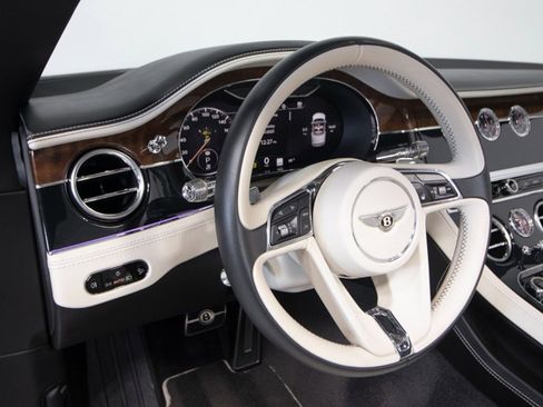 Used 2020 Bentley Continental GT V8 First Edition image 23