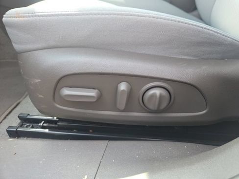 Used 2025 Chevrolet Malibu LT FWD image 23