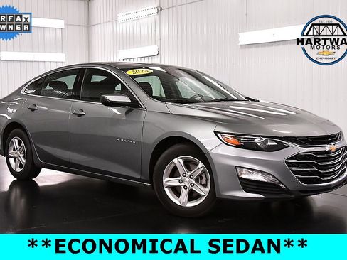 Used 2024 Chevrolet Malibu LT image 1