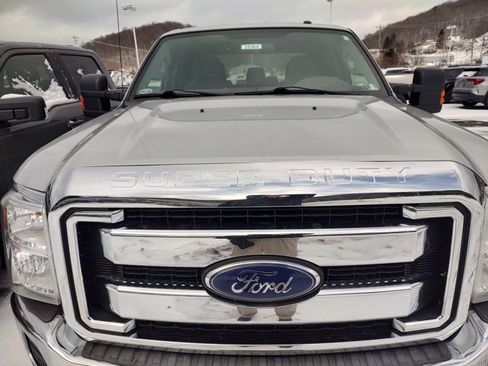 Used 2016 Ford F250 XLT w/ Advanced Security Group image 3