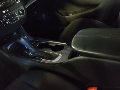 Used 2020 Chevrolet Malibu LT FWD image 26
