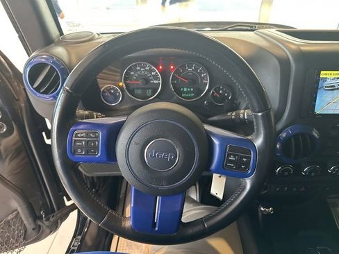 Used 2016 Jeep Wrangler Unlimited Rubicon w/ Dual Top Group image 14