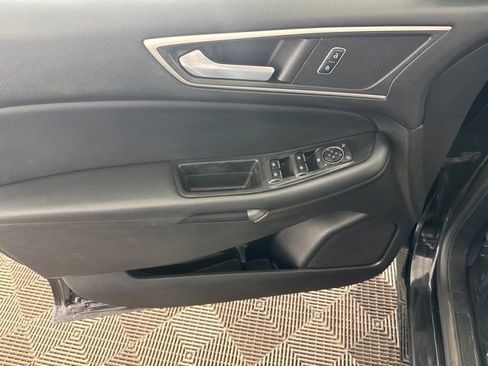 Used 2018 Ford Edge SEL w/ Equipment Group 201A AWD/4WD image 18