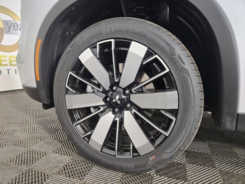 New 2026 Mitsubishi Outlander SE image 32