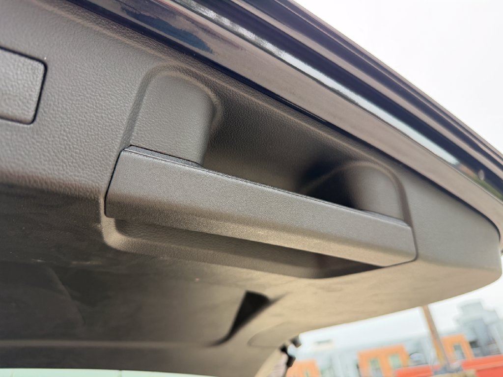 Used 2025 Volkswagen Atlas SE FWD image 33
