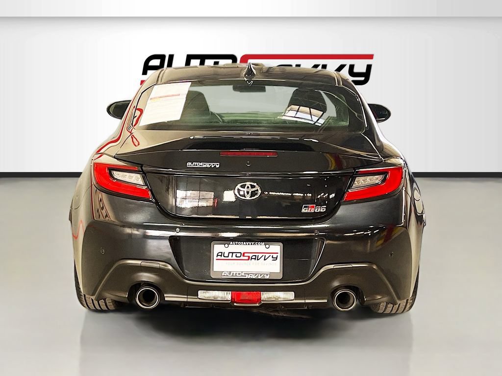 Used 2023 Toyota GR86 Premium w/ ALL Weather Mat Package (TMS) RWD image 6