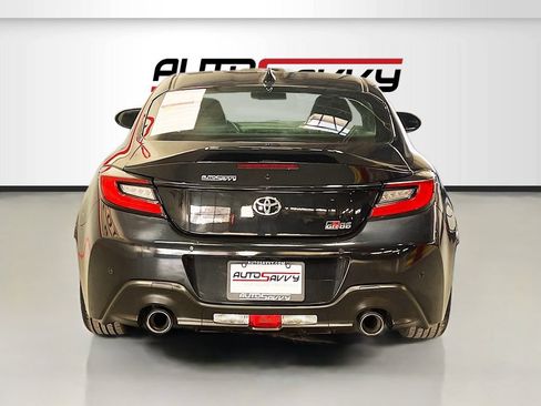 Used 2023 Toyota GR86 Premium w/ ALL Weather Mat Package (TMS) RWD image 6
