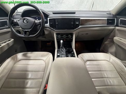 Used 2018 Volkswagen Atlas SEL Premium image 6