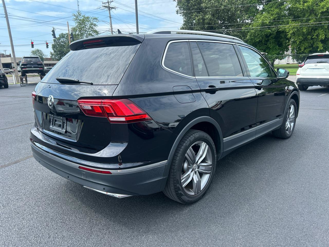 Used 2021 Volkswagen Tiguan SEL w/ 3-Row Tiguan MDO Package FWD image 5