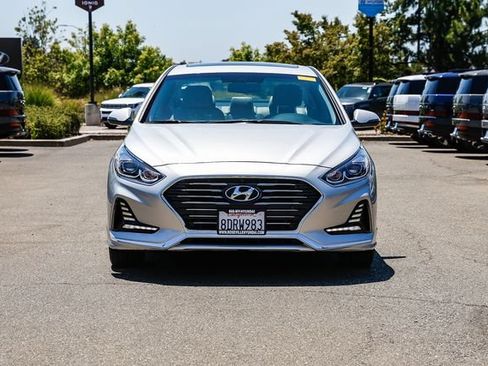 Used 2018 Hyundai Sonata Limited w/ Cargo Package FWD image 7