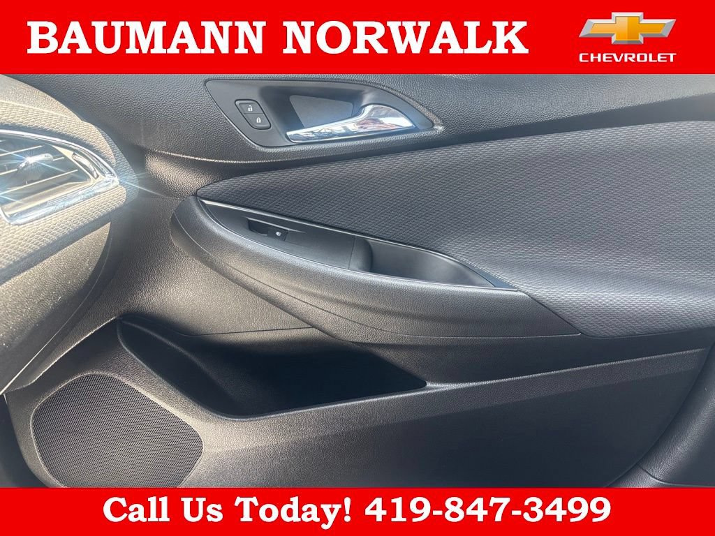 Used 2017 Chevrolet Cruze LT FWD image 32