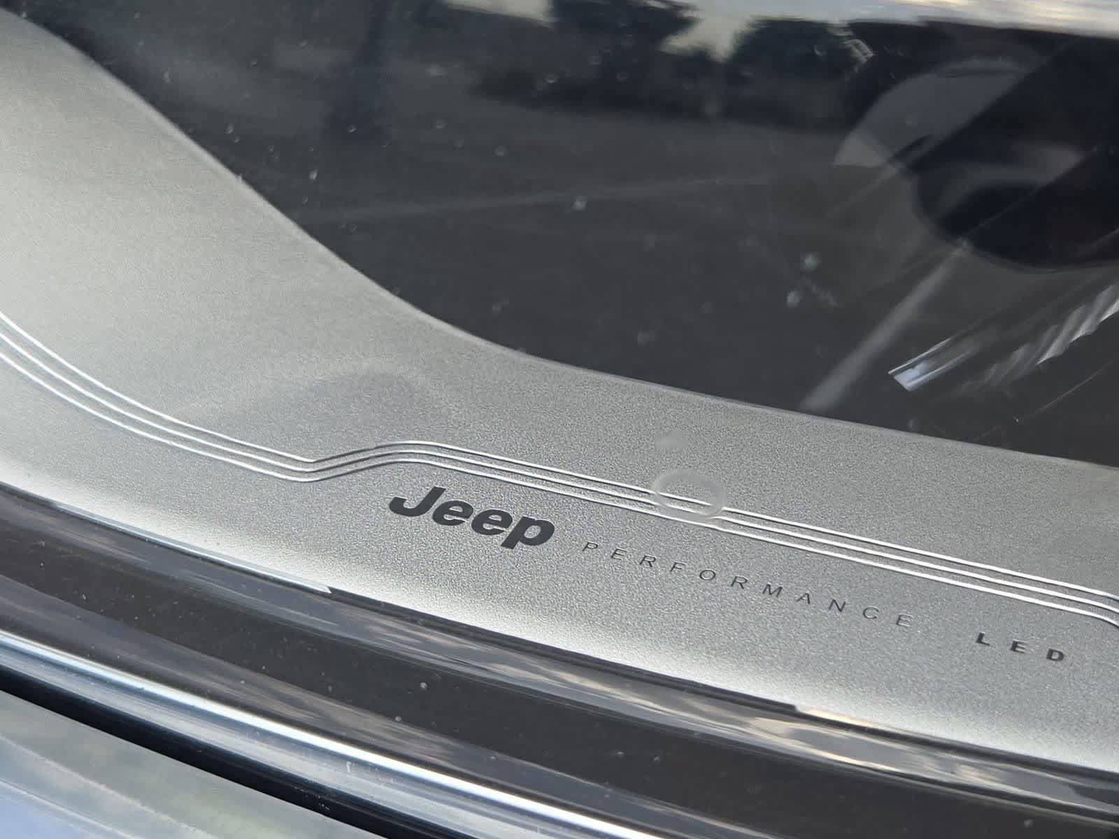 Used 2022 Jeep Wagoneer Series II RWD image 11