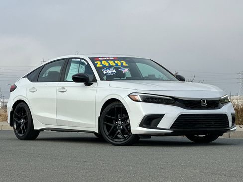 Used 2022 Honda Civic Sport image 2