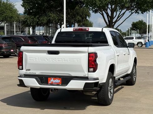 Used 2024 Chevrolet Colorado LT RWD image 4