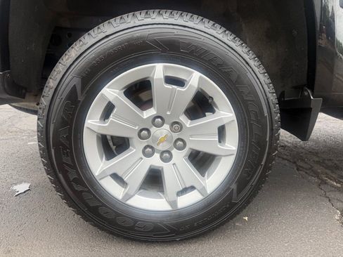 Used 2019 Chevrolet Colorado LT w/ LT Convenience Package AWD/4WD image 39