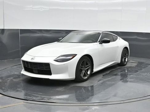 Used 2024 Nissan Z Sport w/ Floor Mat Package RWD image 8