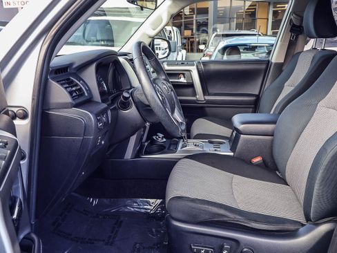 Used 2018 Toyota 4Runner SR5 image 2