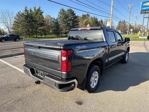 Used 2021 Chevrolet Silverado 1500 LT AWD/4WD image 5