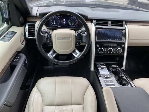 Used 2019 Land Rover Discovery HSE AWD/4WD image 16