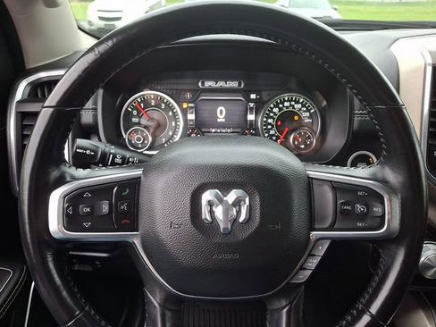 Used 2022 RAM 1500 Laramie AWD/4WD image 18