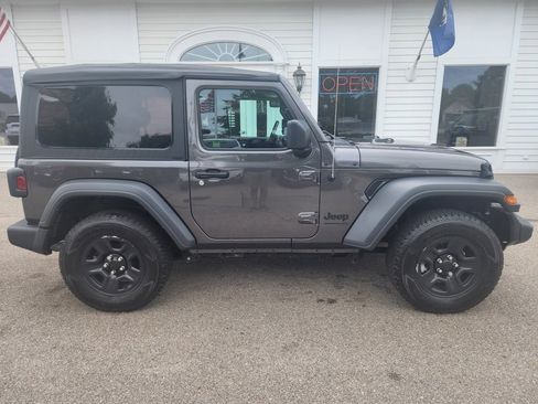 Used 2023 Jeep Wrangler Sport image 4