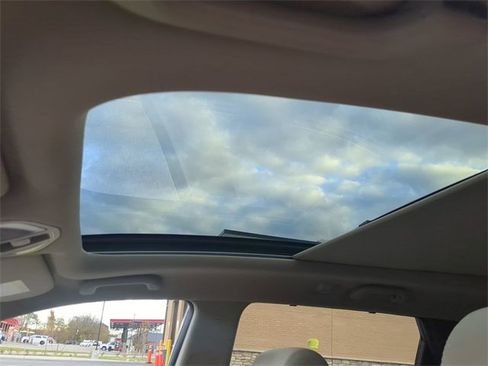 Used 2017 Hyundai Santa Fe Sport image 19