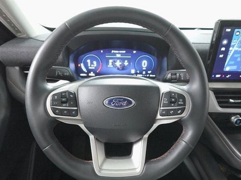 Certified 2025 Ford Explorer Active image 13