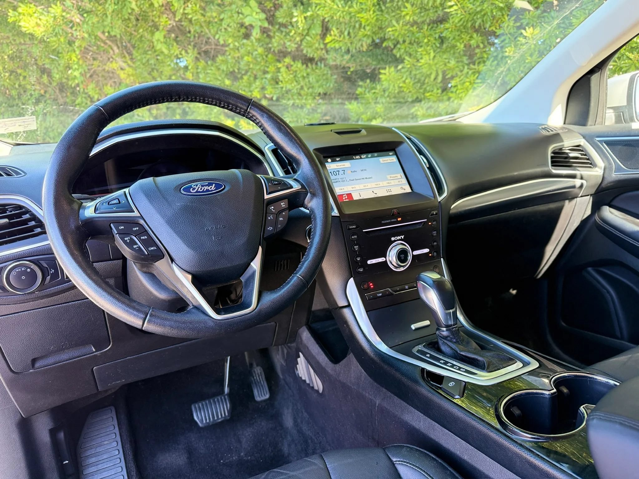 Used 2018 Ford Edge Titanium FWD image 31