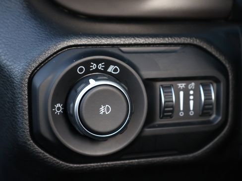 Used 2021 Jeep Wrangler Unlimited Sport image 10